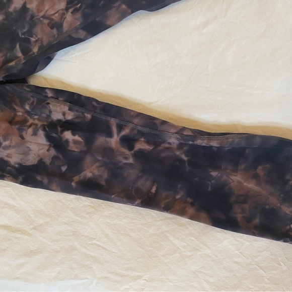 LULULEMON Align Crop 21” - Picture 10 of 10